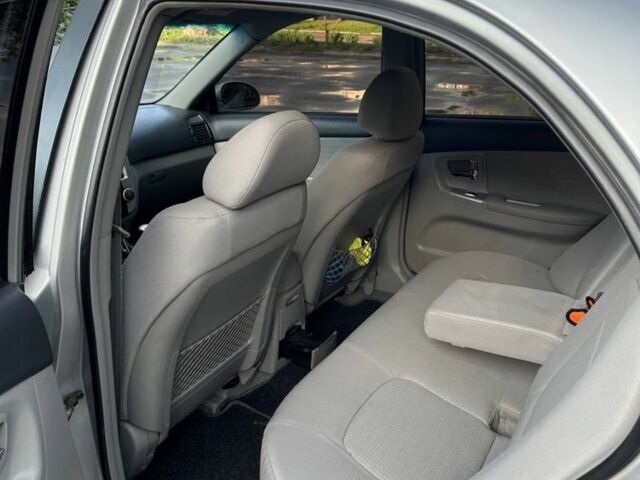 Сірий Кіа Черато, об'ємом двигуна 1.6 л та пробігом 310 тис. км за 3700 $, фото 2 на Automoto.ua