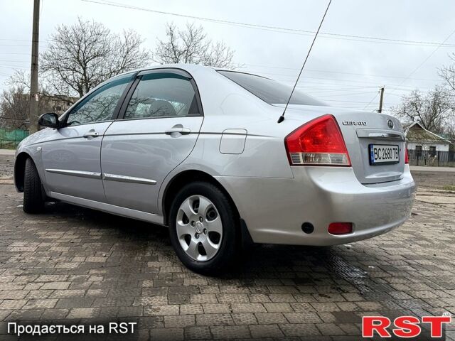 Серый Киа Черато, объемом двигателя 1.6 л и пробегом 250 тыс. км за 4200 $, фото 6 на Automoto.ua