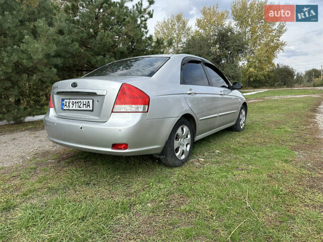 Серый Киа Черато, объемом двигателя 1.6 л и пробегом 194 тыс. км за 4600 $, фото 3 на Automoto.ua