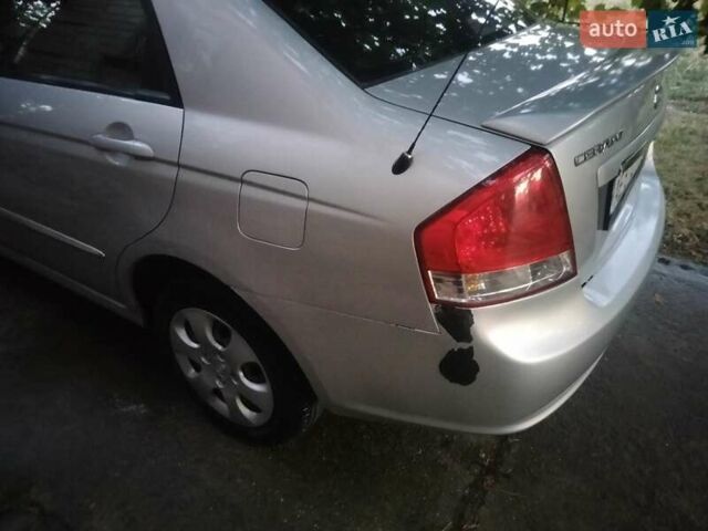 Серый Киа Черато, объемом двигателя 1.58 л и пробегом 170 тыс. км за 4500 $, фото 7 на Automoto.ua