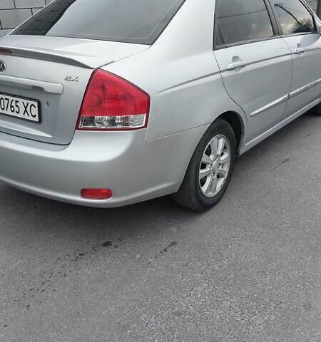 Серый Киа Черато, объемом двигателя 1.6 л и пробегом 206 тыс. км за 4700 $, фото 6 на Automoto.ua