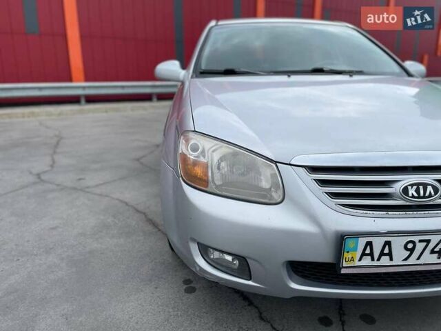 Серый Киа Черато, объемом двигателя 2 л и пробегом 183 тыс. км за 4000 $, фото 8 на Automoto.ua