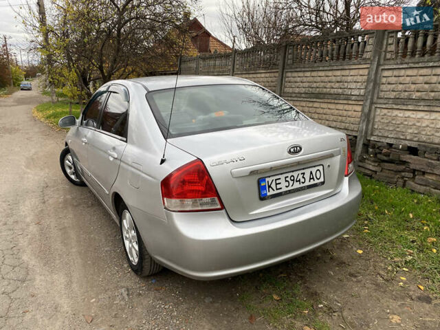 Серый Киа Черато, объемом двигателя 1.6 л и пробегом 294 тыс. км за 4250 $, фото 16 на Automoto.ua