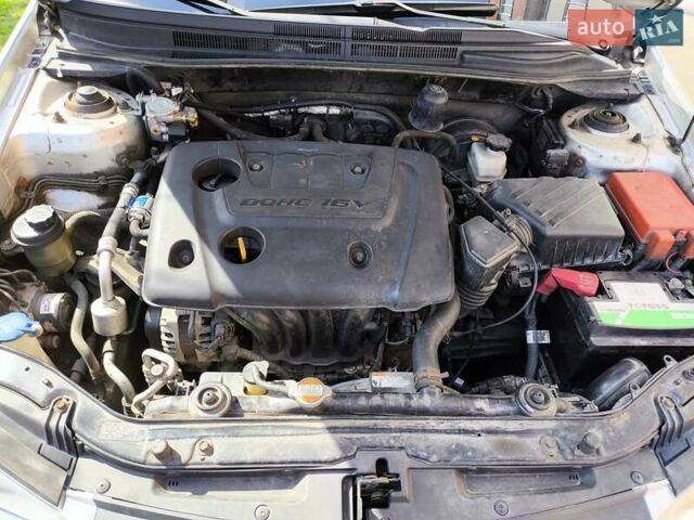 Серый Киа Черато, объемом двигателя 1.6 л и пробегом 218 тыс. км за 4500 $, фото 13 на Automoto.ua