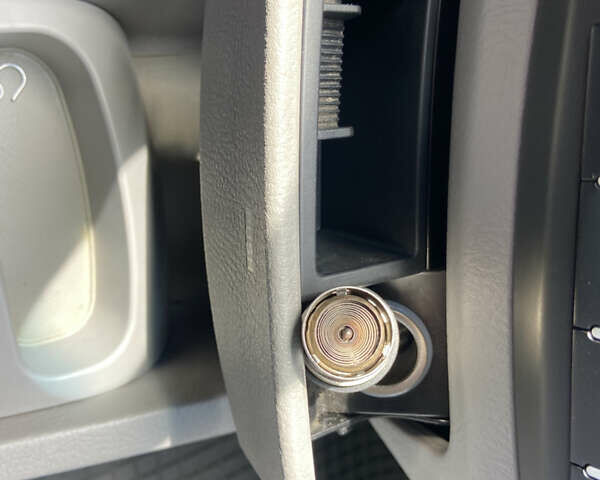 Серый Киа Черато, объемом двигателя 1.6 л и пробегом 82 тыс. км за 6300 $, фото 5 на Automoto.ua