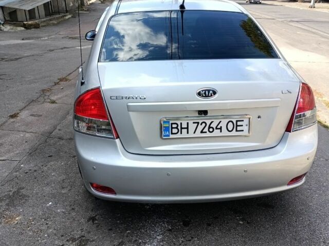 Киа Черато 2007 в Одессе на Automoto.ua Серый Киа Черато, объемом двигателя 1.6 л и пробегом 230 тыс. км за 5200 $, фото 5 на Automoto.ua