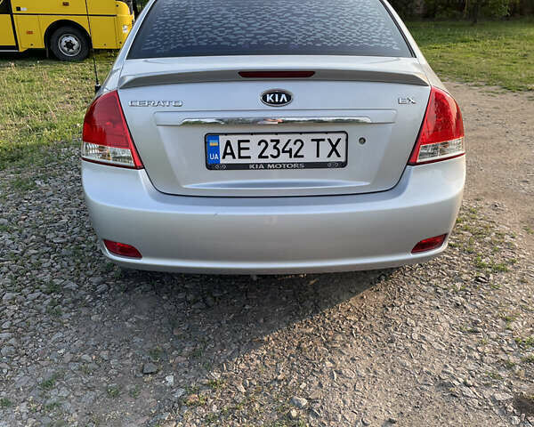 Сірий Кіа Черато, об'ємом двигуна 1.98 л та пробігом 269 тис. км за 4300 $, фото 14 на Automoto.ua