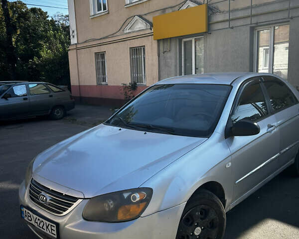 Серый Киа Черато, объемом двигателя 1.6 л и пробегом 300 тыс. км за 3200 $, фото 2 на Automoto.ua