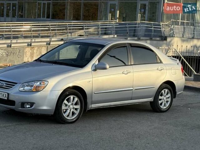 Сірий Кіа Черато, об'ємом двигуна 2 л та пробігом 202 тис. км за 4600 $, фото 7 на Automoto.ua