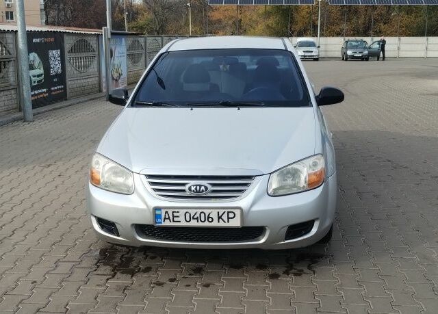 Серый Киа Черато, объемом двигателя 1.6 л и пробегом 296 тыс. км за 3900 $, фото 2 на Automoto.ua