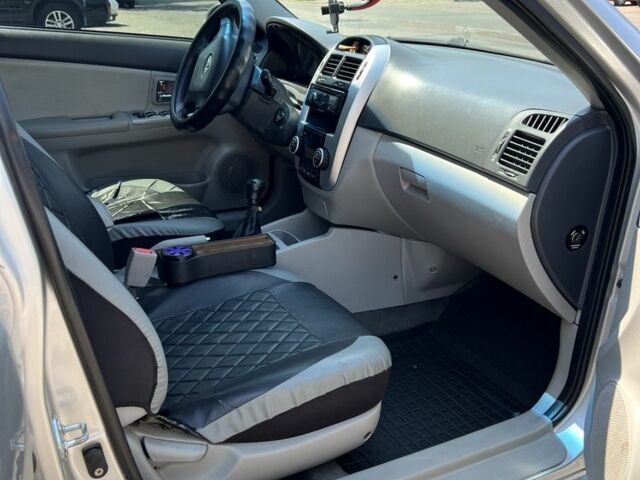 Киа Черато 2007 в Подольск (Котовск) на Automoto.ua Серый Киа Черато, объемом двигателя 1.6 л и пробегом 300 тыс. км за 2500 $, фото 6 на Automoto.ua