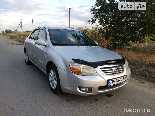 Серый Киа Черато, объемом двигателя 1.59 л и пробегом 228 тыс. км за 4500 $, фото 1 на Automoto.ua