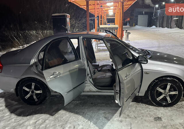 Серый Киа Черато, объемом двигателя 1.6 л и пробегом 274 тыс. км за 3500 $, фото 22 на Automoto.ua