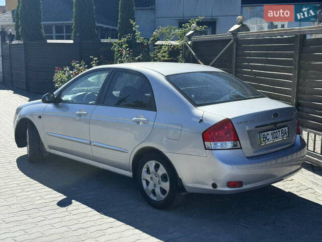 Сірий Кіа Черато, об'ємом двигуна 1.6 л та пробігом 290 тис. км за 2950 $, фото 10 на Automoto.ua