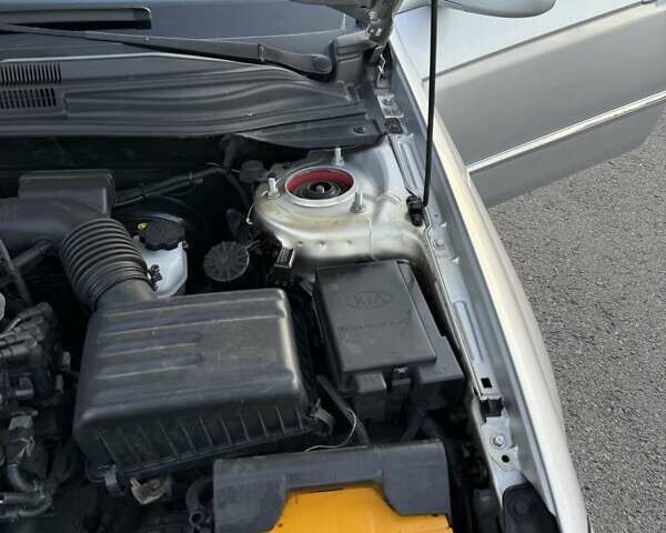 Сірий Кіа Черато, об'ємом двигуна 2 л та пробігом 202 тис. км за 4600 $, фото 25 на Automoto.ua