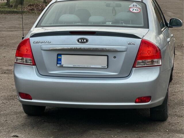 Сірий Кіа Черато, об'ємом двигуна 1.6 л та пробігом 268 тис. км за 4700 $, фото 3 на Automoto.ua