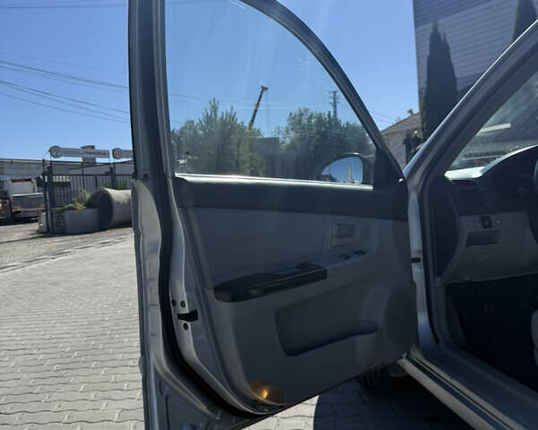 Сірий Кіа Черато, об'ємом двигуна 1.6 л та пробігом 290 тис. км за 2950 $, фото 11 на Automoto.ua