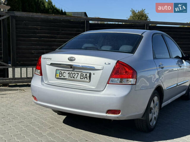 Сірий Кіа Черато, об'ємом двигуна 1.6 л та пробігом 290 тис. км за 2950 $, фото 26 на Automoto.ua