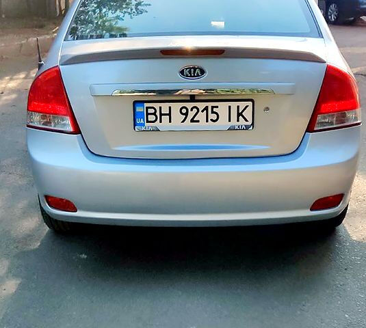 Серый Киа Черато, объемом двигателя 2 л и пробегом 186 тыс. км за 5800 $, фото 3 на Automoto.ua