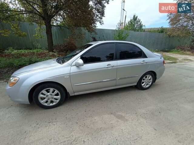 Киа Черато 2007 в Светловдске на Automoto.ua Серый Киа Черато, объемом двигателя 1.6 л и пробегом 164 тыс. км за 5000 $, фото 2 на Automoto.ua