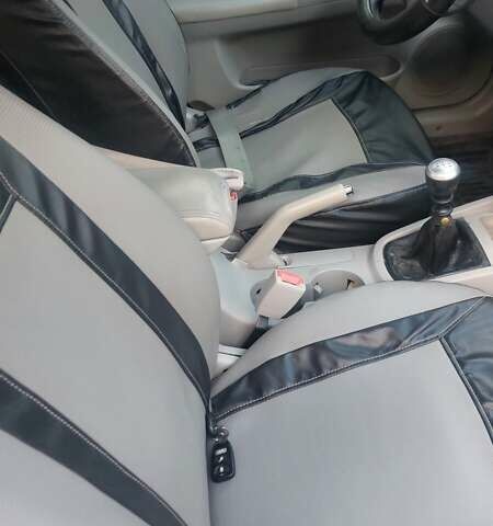 Серый Киа Черато, объемом двигателя 1.6 л и пробегом 206 тыс. км за 4700 $, фото 13 на Automoto.ua