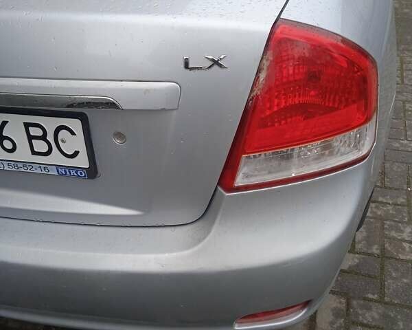 Серый Киа Черато, объемом двигателя 1.59 л и пробегом 240 тыс. км за 3500 $, фото 3 на Automoto.ua