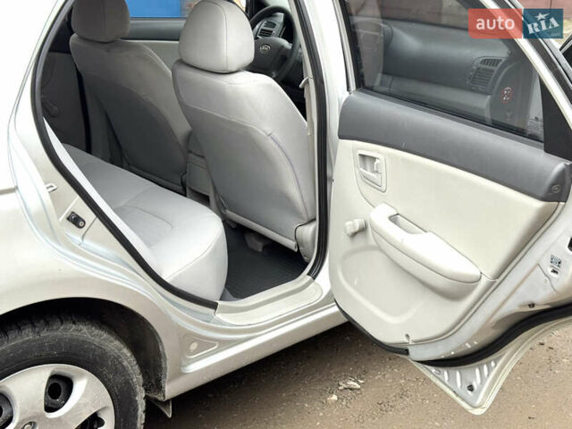 Серый Киа Черато, объемом двигателя 1.6 л и пробегом 180 тыс. км за 4750 $, фото 13 на Automoto.ua