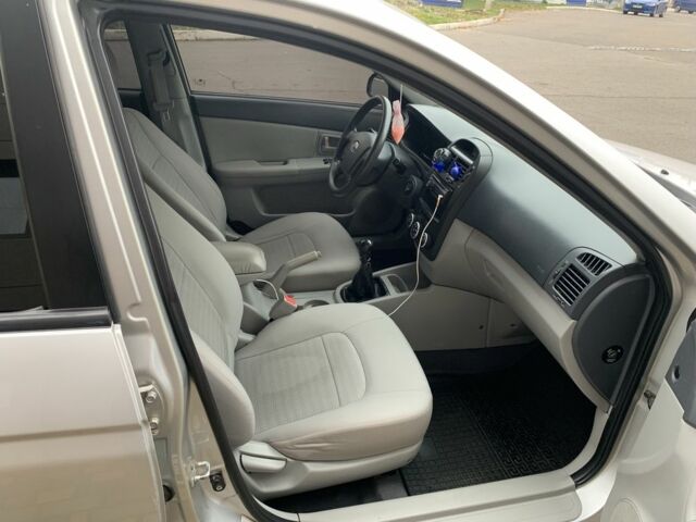 Серый Киа Черато, объемом двигателя 1.6 л и пробегом 180 тыс. км за 4800 $, фото 10 на Automoto.ua