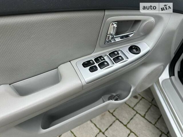 Сірий Кіа Черато, об'ємом двигуна 2 л та пробігом 257 тис. км за 3800 $, фото 18 на Automoto.ua