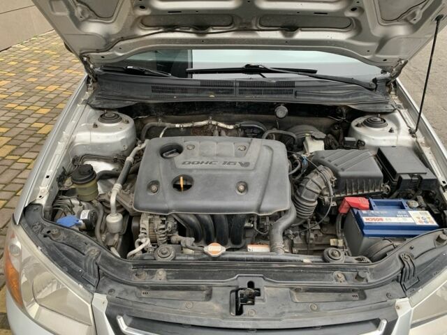 Серый Киа Черато, объемом двигателя 1.6 л и пробегом 180 тыс. км за 4800 $, фото 13 на Automoto.ua