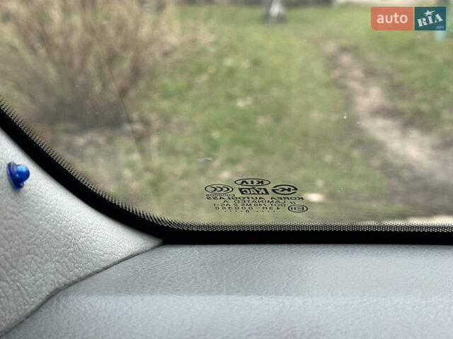 Сірий Кіа Черато, об'ємом двигуна 2 л та пробігом 192 тис. км за 5100 $, фото 24 на Automoto.ua