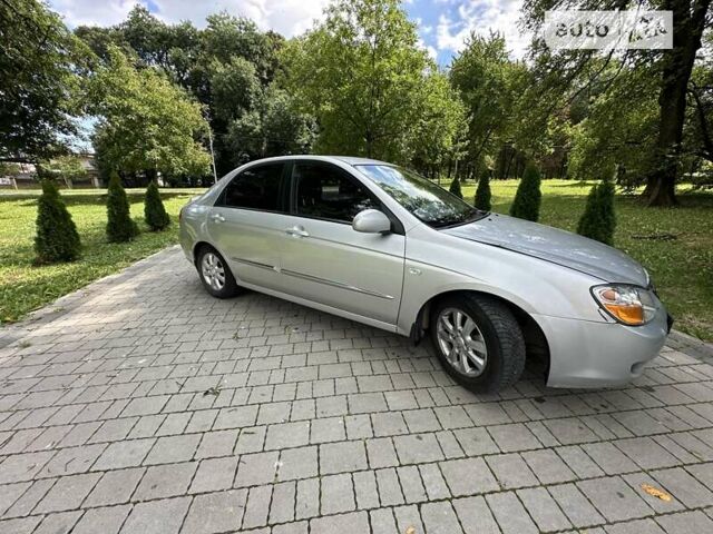 Сірий Кіа Черато, об'ємом двигуна 2 л та пробігом 257 тис. км за 3800 $, фото 2 на Automoto.ua