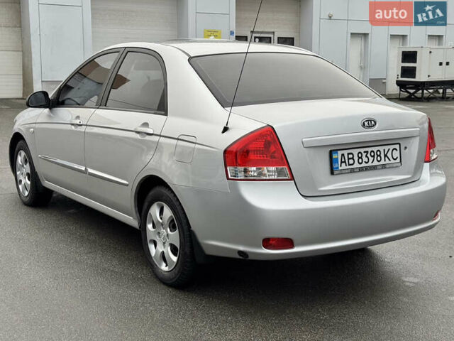 Серый Киа Черато, объемом двигателя 1.6 л и пробегом 180 тыс. км за 4950 $, фото 6 на Automoto.ua