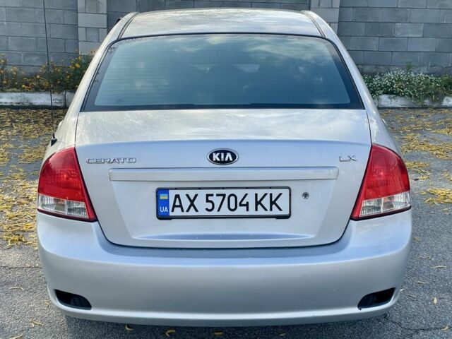 Серый Киа Черато, объемом двигателя 1.6 л и пробегом 215 тыс. км за 4500 $, фото 7 на Automoto.ua