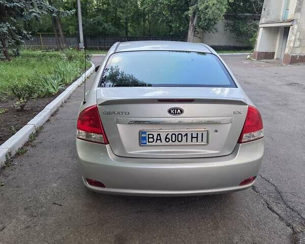 Сірий Кіа Черато, об'ємом двигуна 1.59 л та пробігом 153 тис. км за 4600 $, фото 5 на Automoto.ua