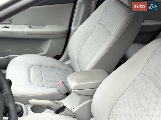 Серый Киа Черато, объемом двигателя 1.6 л и пробегом 180 тыс. км за 4950 $, фото 19 на Automoto.ua