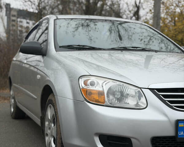 Серый Киа Черато, объемом двигателя 1.59 л и пробегом 196 тыс. км за 4950 $, фото 12 на Automoto.ua