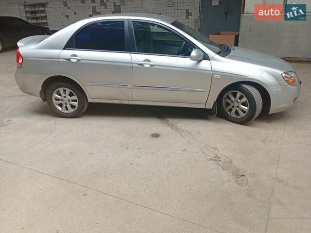 Серый Киа Черато, объемом двигателя 1.59 л и пробегом 229 тыс. км за 5400 $, фото 2 на Automoto.ua