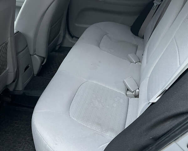 Серый Киа Черато, объемом двигателя 1.6 л и пробегом 210 тыс. км за 1900 $, фото 11 на Automoto.ua