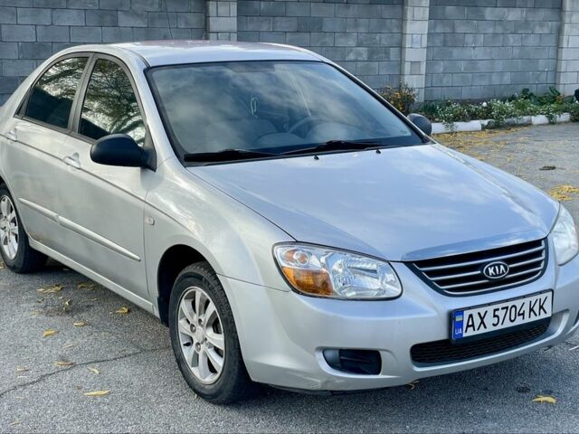 Серый Киа Черато, объемом двигателя 1.6 л и пробегом 215 тыс. км за 4500 $, фото 1 на Automoto.ua