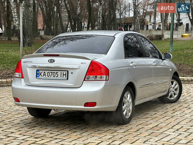 Сірий Кіа Черато, об'ємом двигуна 2 л та пробігом 192 тис. км за 5100 $, фото 3 на Automoto.ua