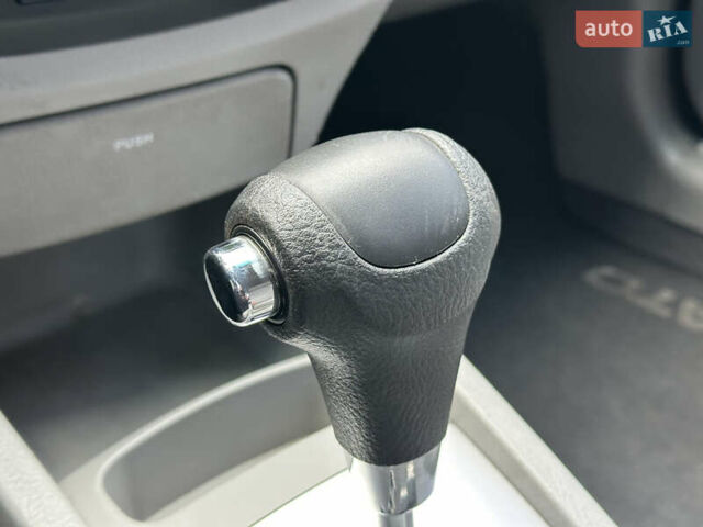 Сірий Кіа Черато, об'ємом двигуна 2 л та пробігом 192 тис. км за 5100 $, фото 21 на Automoto.ua