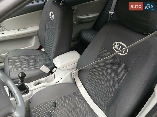 Киа Черато 2008 в Киеве на Automoto.ua Серый Киа Черато, объемом двигателя 1.59 л и пробегом 401 тыс. км за 4400 $, фото 13 на Automoto.ua