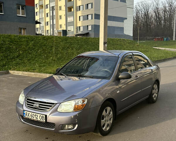 Серый Киа Черато, объемом двигателя 1.6 л и пробегом 140 тыс. км за 4500 $, фото 3 на Automoto.ua