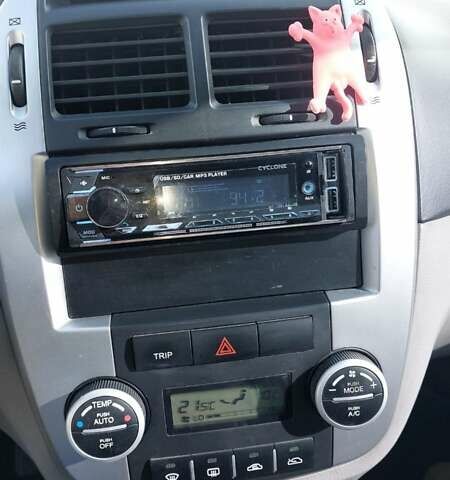 Киа Черато 2008 в Ирпене на Automoto.ua Серый Киа Черато, объемом двигателя 2 л и пробегом 188 тыс. км за 5000 $, фото 14 на Automoto.ua