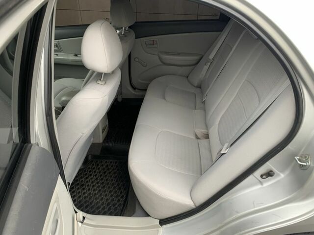 Серый Киа Черато, объемом двигателя 1.6 л и пробегом 180 тыс. км за 4800 $, фото 9 на Automoto.ua