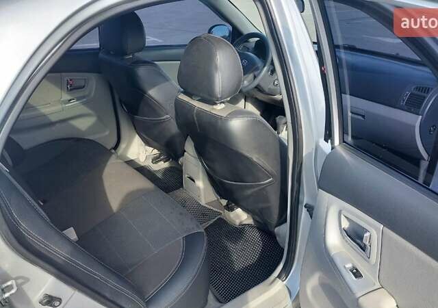 Киа Черато 2008 в Ирпене на Automoto.ua Серый Киа Черато, объемом двигателя 2 л и пробегом 188 тыс. км за 5000 $, фото 9 на Automoto.ua