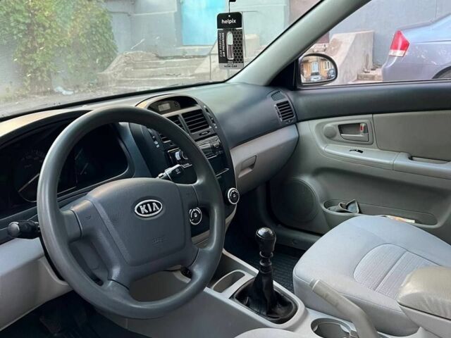 Серый Киа Черато, объемом двигателя 1.6 л и пробегом 1000 тыс. км за 4999 $, фото 1 на Automoto.ua