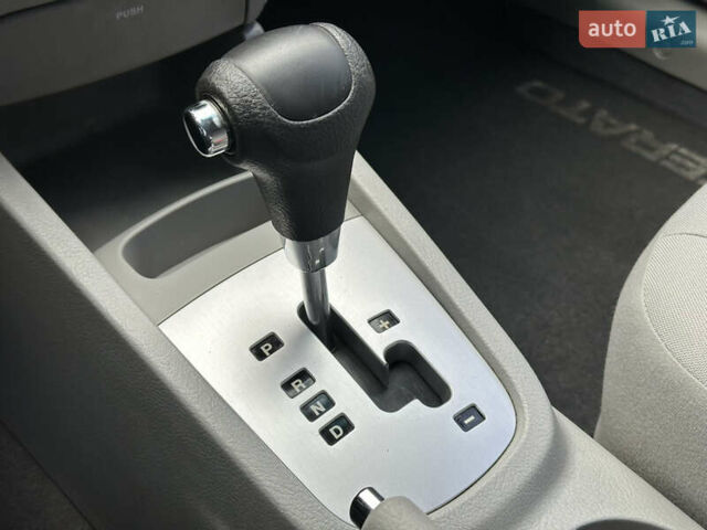 Сірий Кіа Черато, об'ємом двигуна 2 л та пробігом 192 тис. км за 5100 $, фото 20 на Automoto.ua