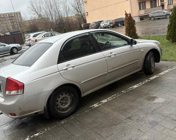 Серый Киа Черато, объемом двигателя 1.6 л и пробегом 194 тыс. км за 4200 $, фото 6 на Automoto.ua